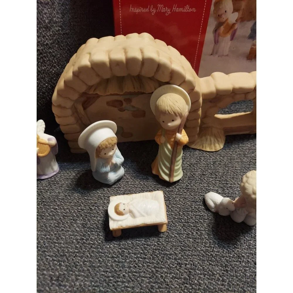Hallmark the Nativity collection Jesus New‎ In Box Mary Hamilton 2012 NIB scene